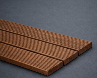 Крашеная террасная доска